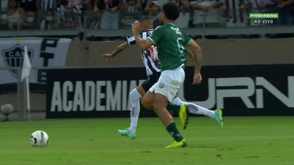 Ademir se mantém invicto no Atlético-MG e celebra título estadual: 