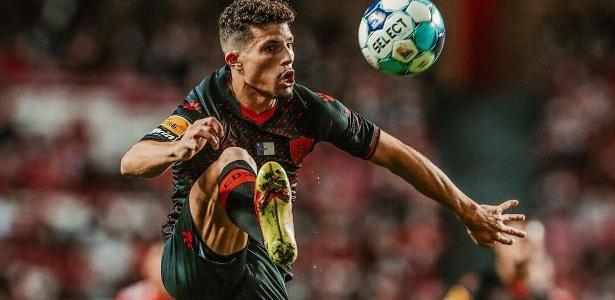Corinthians abre negociação com o lateral-direito português Rafael Ramos - UOL Esporte