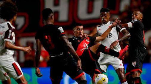 Em jogo movimentado, Atlético-GO e Flamengo empatam na estreia do Campeonato Brasileiro - LANCE!