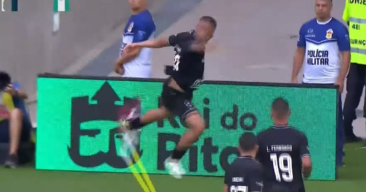 Erison, do Botafogo, explica chute em bandeirinha do Fluminense e promete mudar comemoração para ‘evitar má - FogãoNET