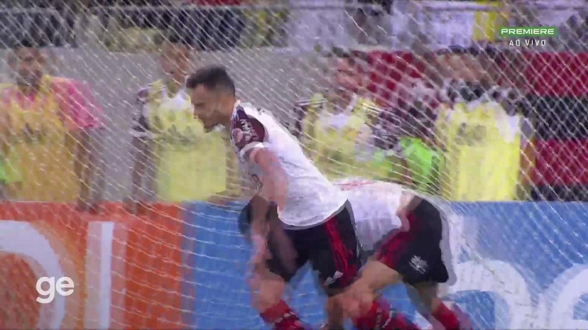 Flamengo e Internacional anunciam transferência do lateral-esquerdo Renê - Globo.com