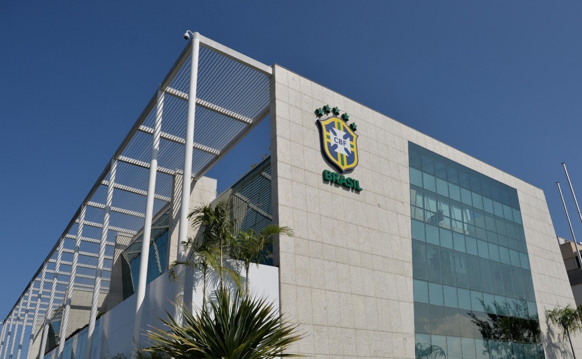 Gigante brasileiro está impedido pela CBF de inscrever pacotão de reforços - Somos Fanáticos Brasil
