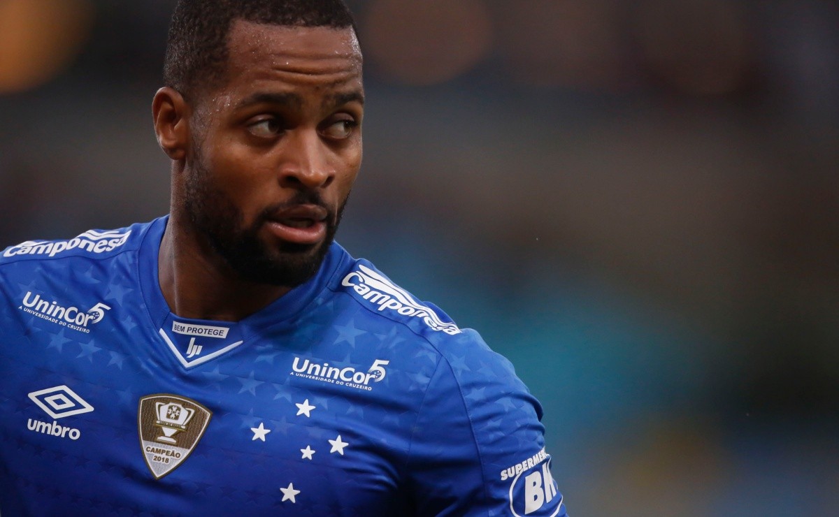 Grande clube brasileiro acerta contratação do zagueiro Dedé - Somos Fanáticos Brasil