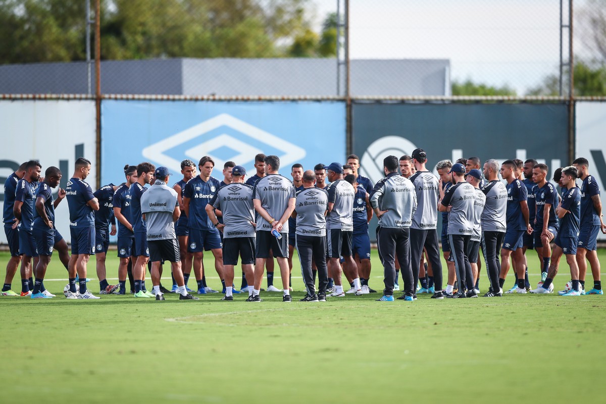 Grêmio libera mais de 20, contrata nove e fecha janela com Elkeson; veja como ficou o elenco - Globo.com