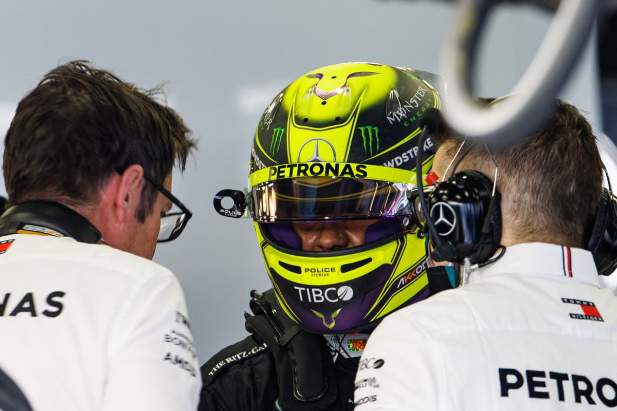 Hamilton nega reclamação sobre Russell pelo rádio no GP da Austrália - Globo.com