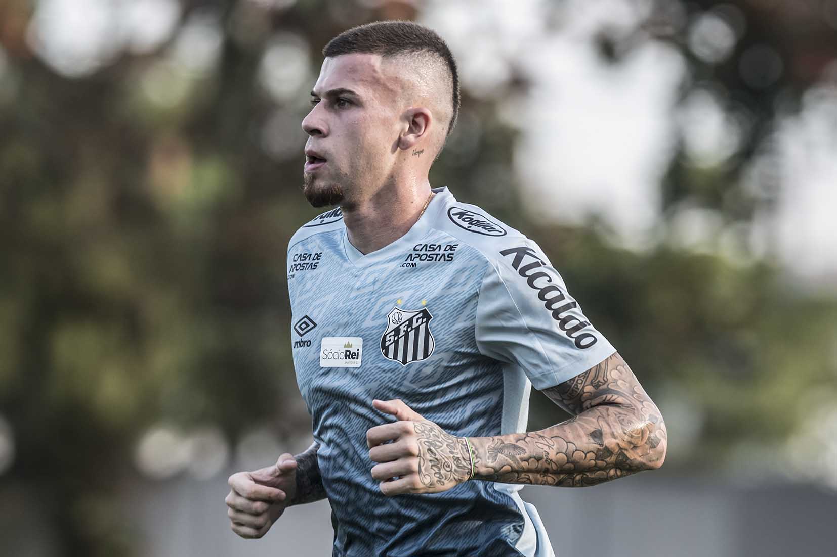 Jobson treina separado no Santos e recebe sondagens para deixar o clube - Gazeta Esportiva