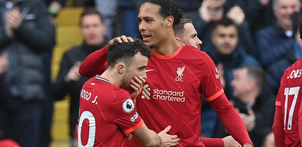 Liverpool vence Watford e assume liderança provisória do Campeonato Inglês - UOL Esporte