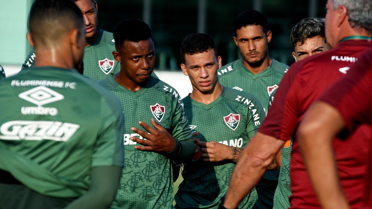 Na véspera da final do Carioca, Fluminense paga salários de fevereiro dos jogadores - Globo.com