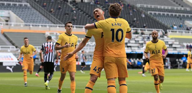 Palmeiras tem dia D para fechar com Carlos Vinícius e evitar 3 meses sem 9 - UOL Esporte