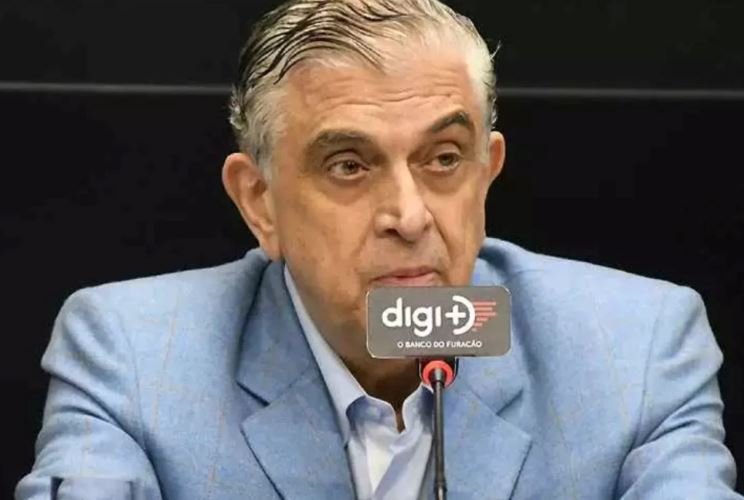 Petraglia: Ronaldo pediu R$ 17 milhões da parte que cabe ao Cruzeiro por Vitor Roque - Rádio Itatiaia