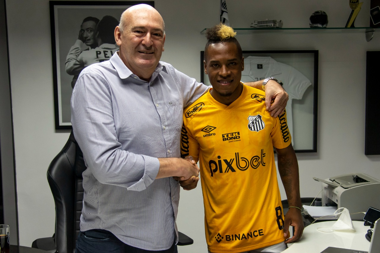 Santos oficializa a contratação por empréstimo de Jhojan Julio, da LDU - Gazeta Esportiva
