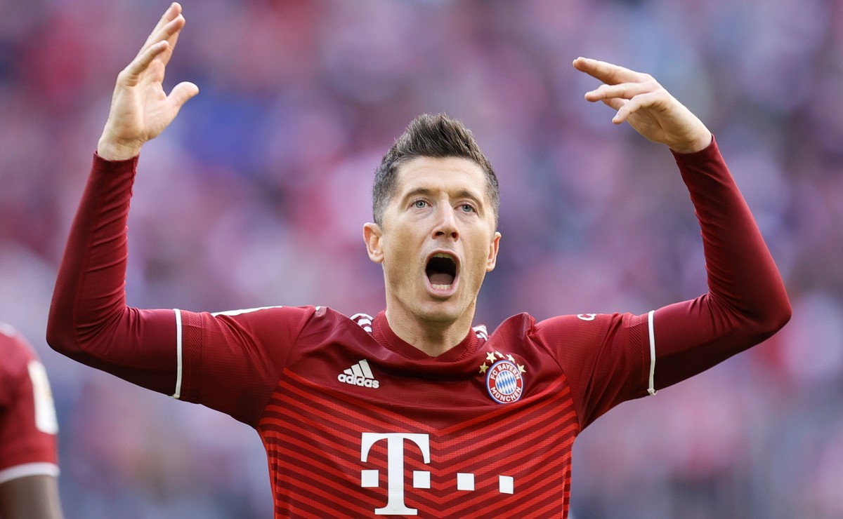 Segundo imprensa polonesa, Lewandowski assinará contrato de três anos com o Barcelona - Globo.com