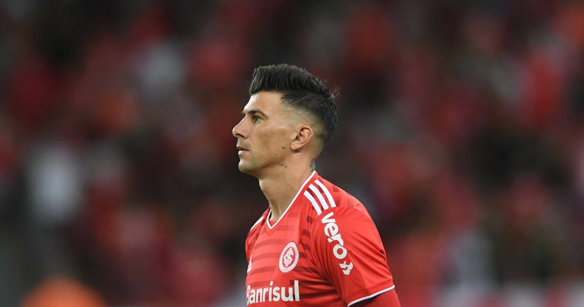 Site: Internacional encaminha ida de Cuesta para o Botafogo após anunciar zagueiro do Shakhtar - FogãoNET