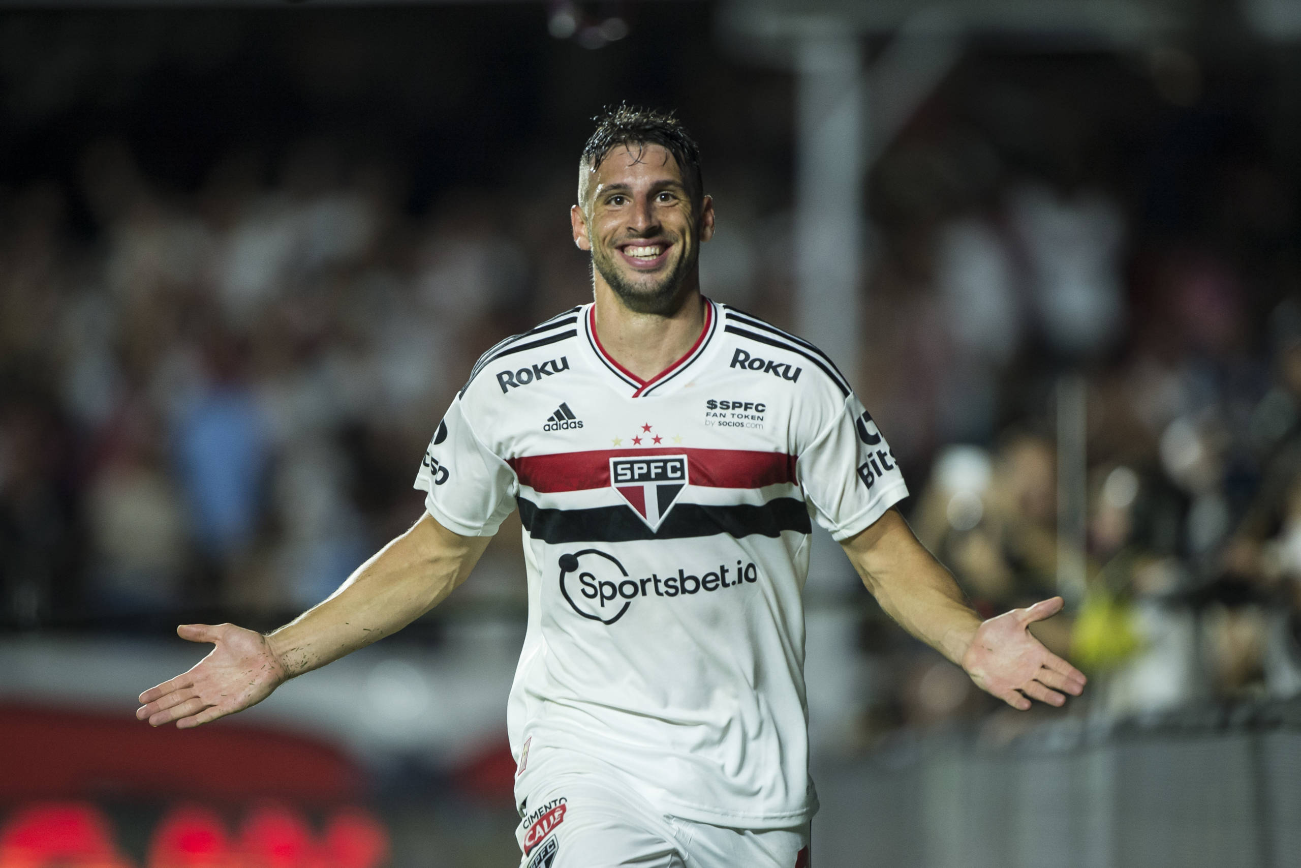 Vaiado após confusão com palmeirense, Calleri ganha três prêmios em festa do Paulistão - Gazeta Esportiva